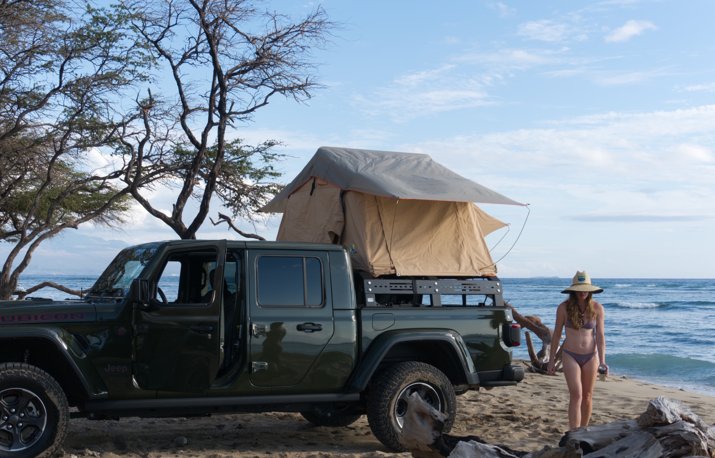 maui camper jeep with rooftop tent