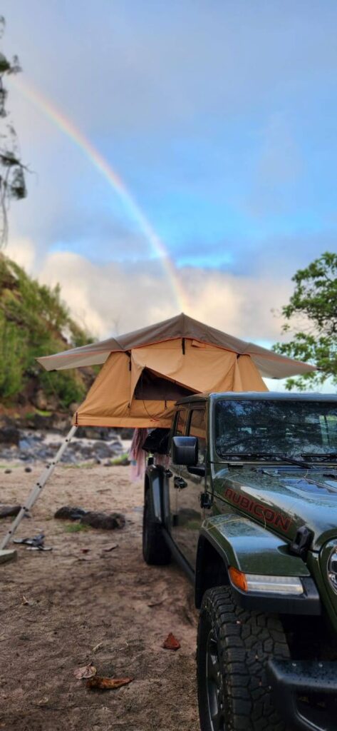 Jeep Camper with rooftop tent, camping Maui